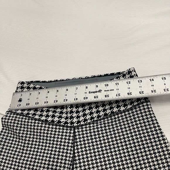 Nike Dri Fit Women’s Houndstooth Leggings Size Medium - Picture 2 of 9
